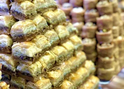 تجربة تذوّق الحلقوم التركي وشاي الأعشاب في البازار المصري في إسطنبول — photo 4