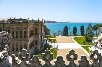 Dolmabahçe Sarayı Müzesi Sesli Rehberli Sıra Beklemeden Giriş — photo 12