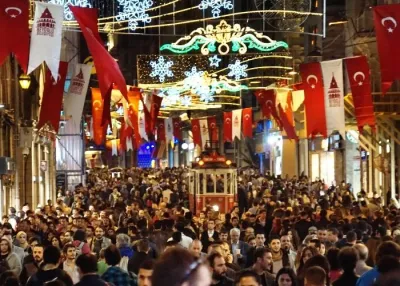 Sétatúra a Taksim téren és az Istiklal utcán hangos idegenvezetővel — photo 3
