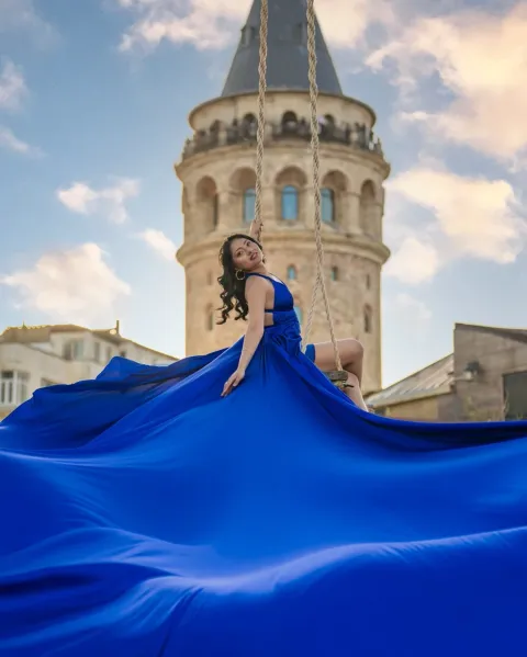 Rooftop Galata: تجربة جلسة تصوير بالفستان الطائر