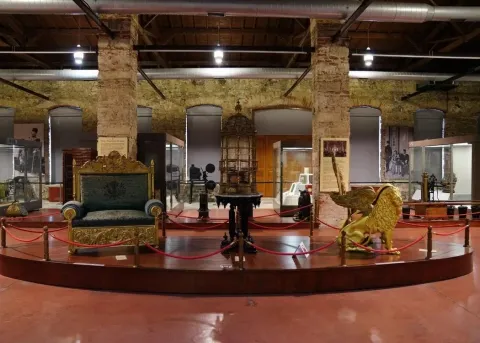 The Palace Collections Museum with Audio Guide